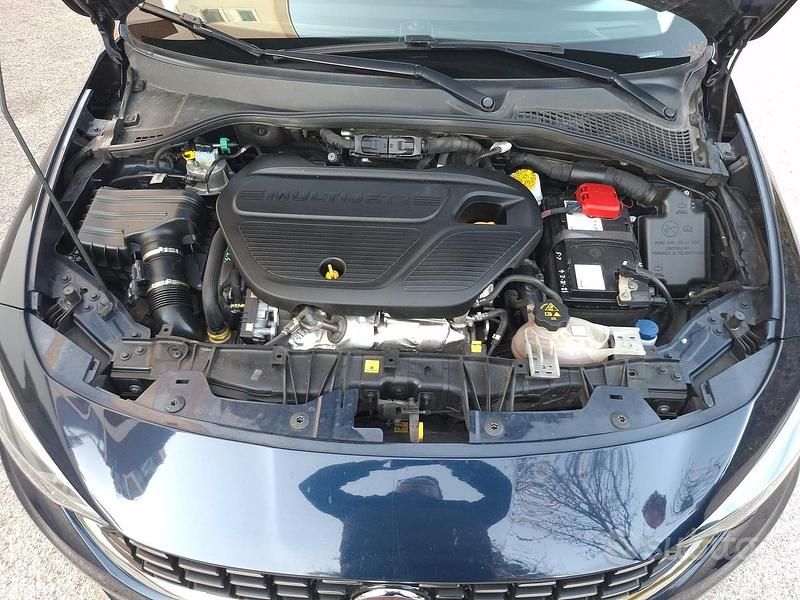 Usata Fiat Tipo Lounge 120 CV (88 kW) 2019 Blu Station wagon