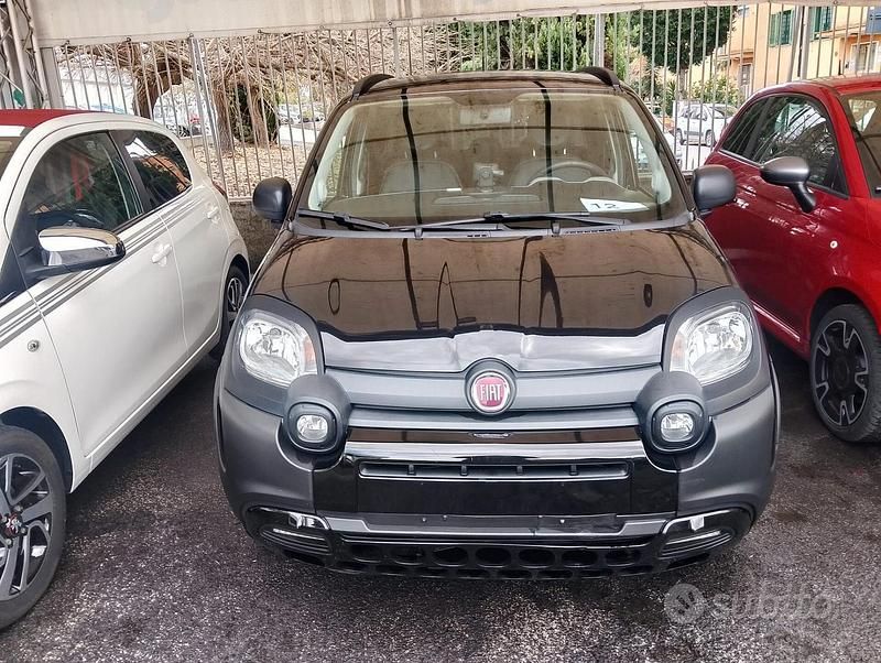 Usata Fiat Panda Cross Cross 69 CV (50 kW) 2019 Nero Utilitaria