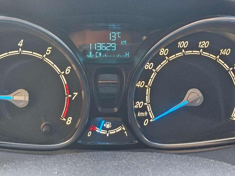Usado Ford Fiesta 92 HP (67 kW) 2013 Azul Sedan