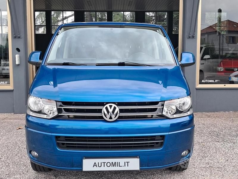 Blu Usata 2010 VW Multivan Furgone | 23.900 € (Molto cara) - Immagine 1/4