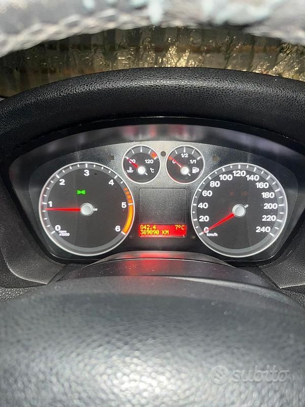 Usata Ford Focus 90 CV (66 kW) 2007 Nero Berlina