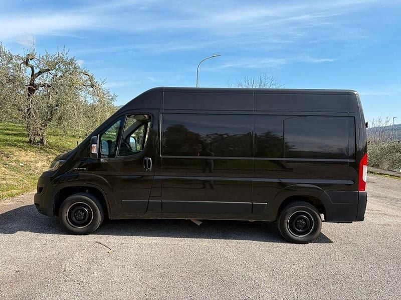 Usata Fiat Ducato 129 CV (94 kW) 2021 Marrone Furgone