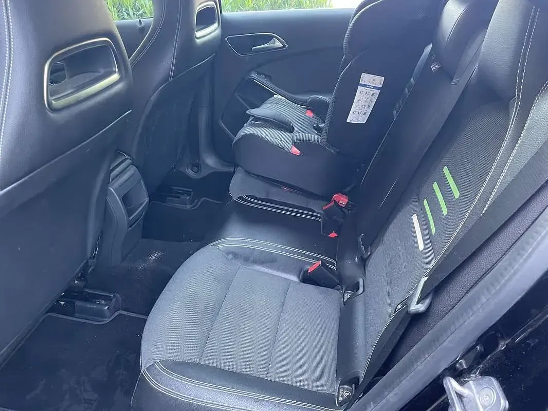 Usata Mercedes A180 Premium 122 CV (89 kW) 2019 Berlina