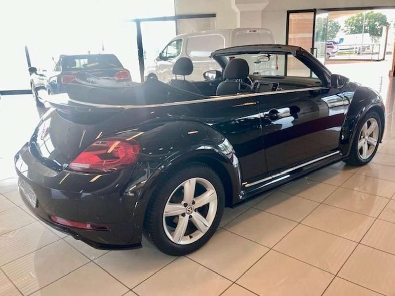 Usata VW Beetle Cabriolet R-line 150 CV (110 kW) 2017 Nero(met.) Cabrio