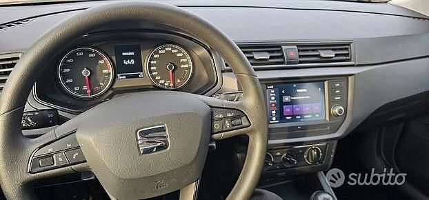 Usata Seat Arona Reference 110 CV (80 kW) 2021 Bianco SUV