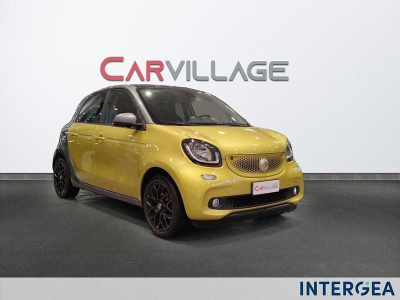 Usata Smart ForFour Passion 71 CV (52 kW) 2016 Oro Utilitaria