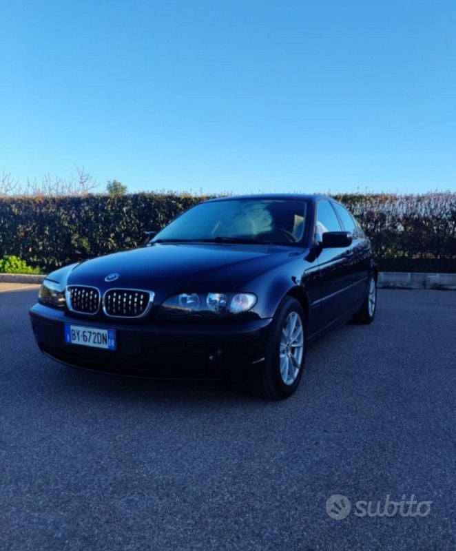 Usata BMW 320 Efficient Dynamics 150 CV (110 kW) 2002 Blu Berlina