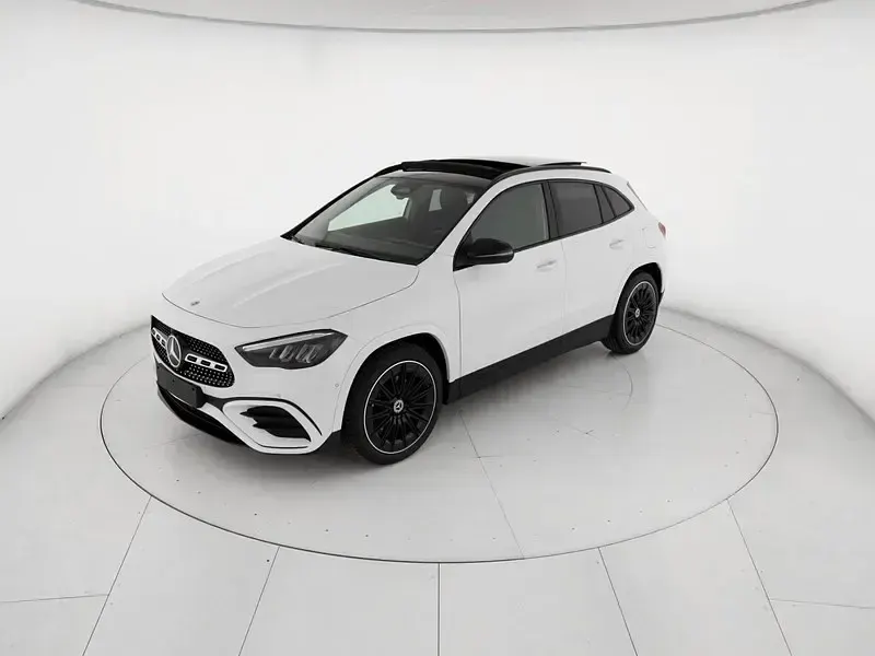 Nuova Mercedes GLA200 AMG line 150 CV (110 kW) 2026 Bianco SUV