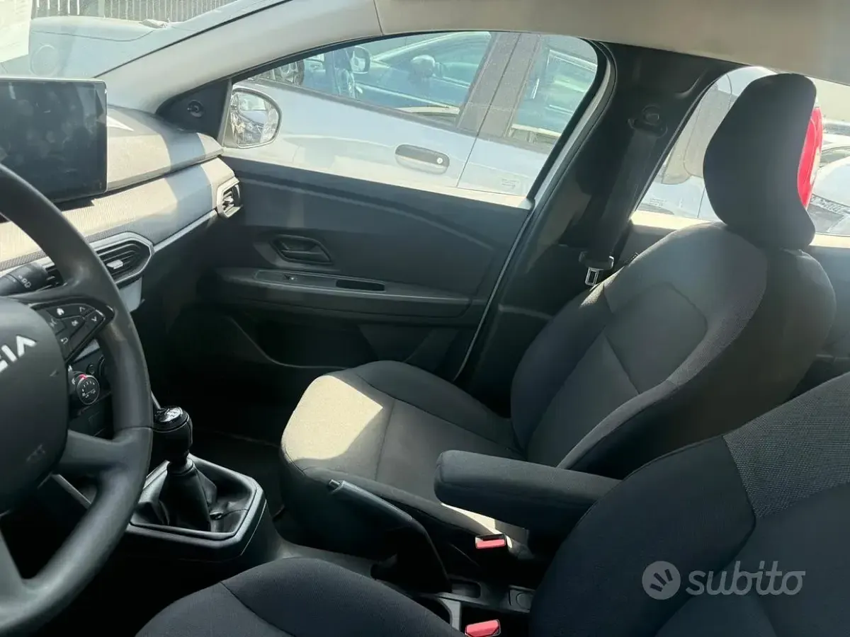 Usata Dacia Sandero Comfort 101 CV (74 kW) 2023 Bianco Berlina