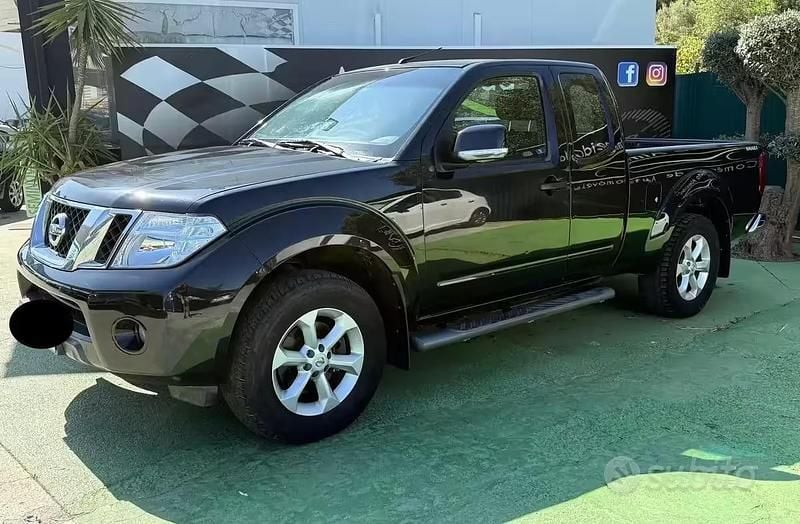 Usata Nissan Navara Platinum 190 CV (139 kW) 2015 Nero Pick-up