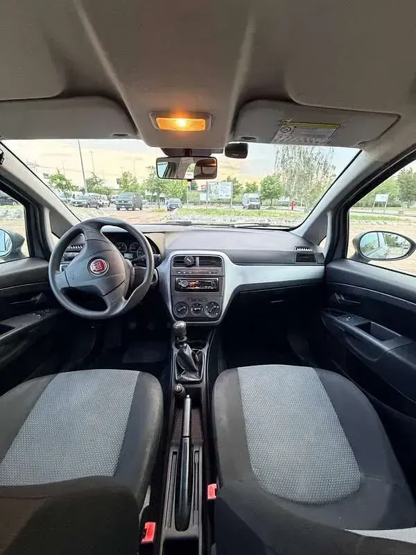 Usata Fiat Punto 69 CV (50 kW) 2011 Grigio Utilitaria
