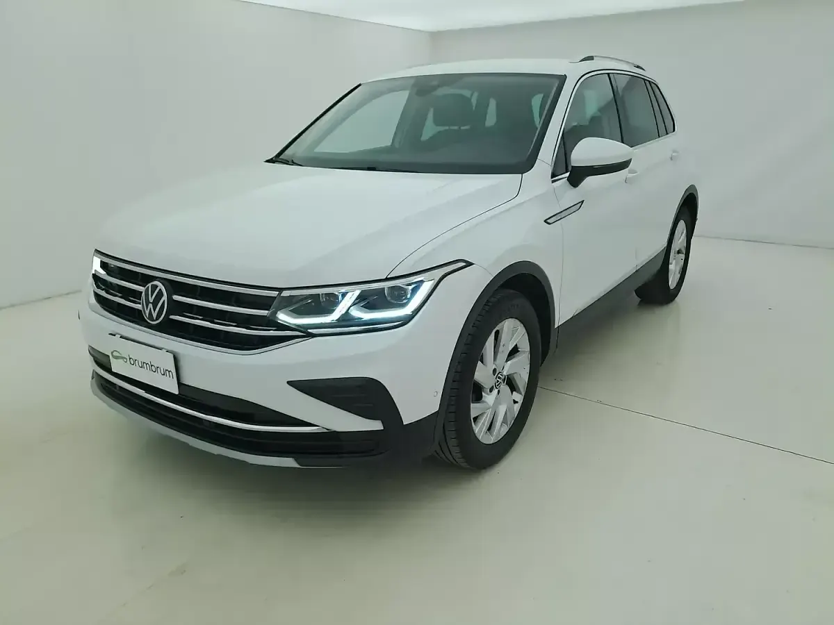 Usata VW Tiguan Elegance 150 CV (110 kW) 2022 Biancobianco SUV