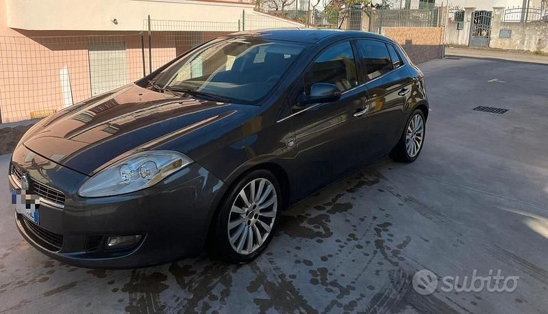 Usata Fiat Bravo 120 CV (88 kW) 2010 Grigio Utilitaria