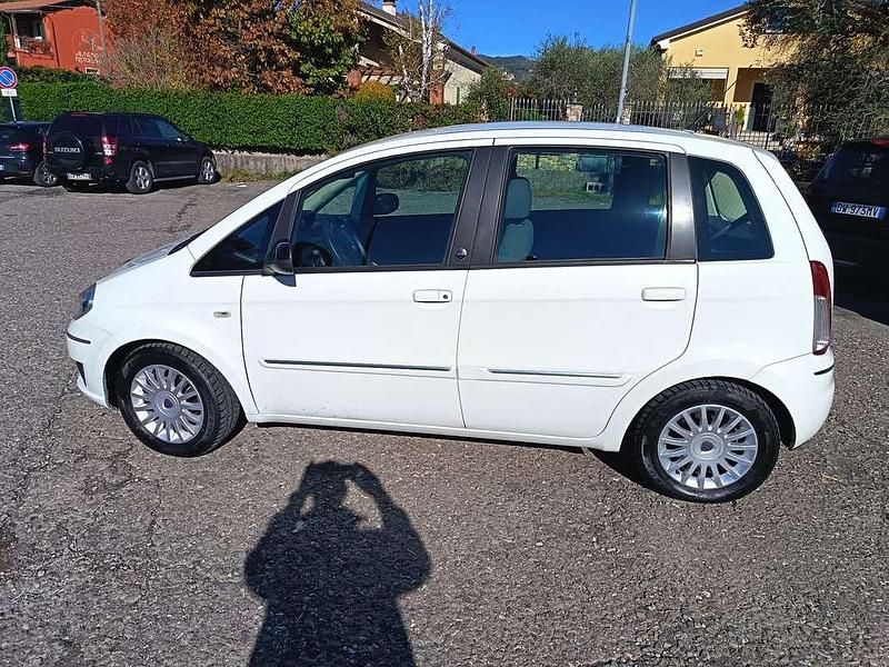 Usata Lancia Musa 77 CV (56 kW) 2012 Monovolume