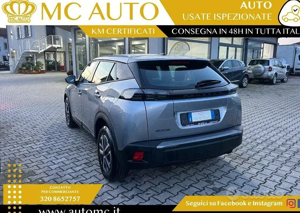 Usata Peugeot 2008 Style 101 CV (74 kW) 2025 Grigio scuro SUV