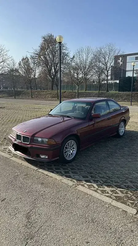 Usata BMW 320 150 CV (110 kW) 1993 Rosso Coupé