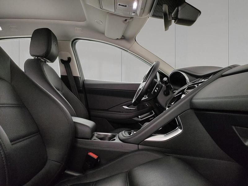 Usata Jaguar E-Pace SE 163 CV (119 kW) 2022 Portofino blue SUV