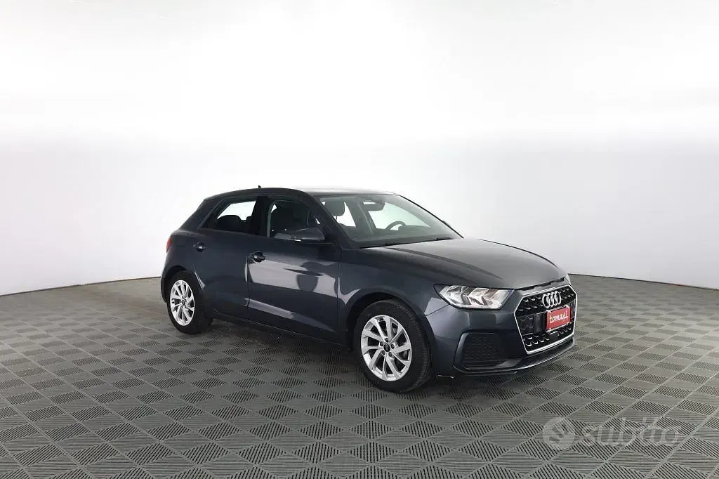 Usata Audi A1 Admired 95 CV (69 kW) 2022 Grigio manhattan SUV