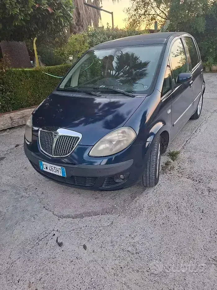 Usata Lancia Musa 101 CV (74 kW) 2005 Monovolume