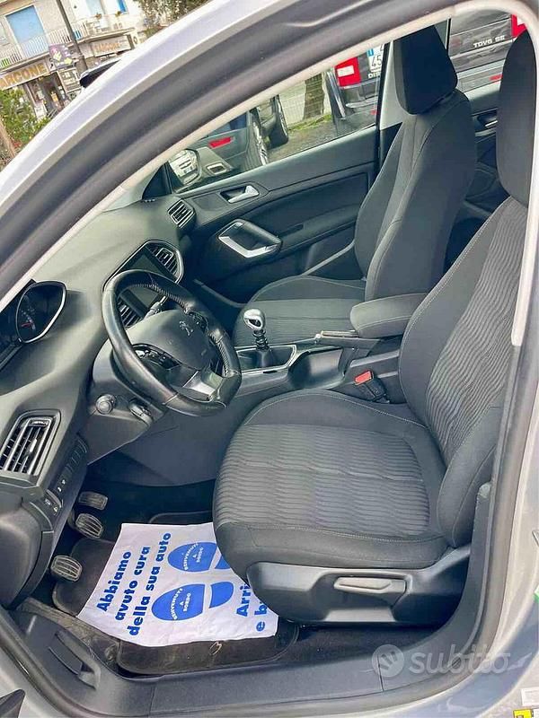 Usata Peugeot 308 Allure 120 CV (88 kW) 2015 Grigio Station wagon