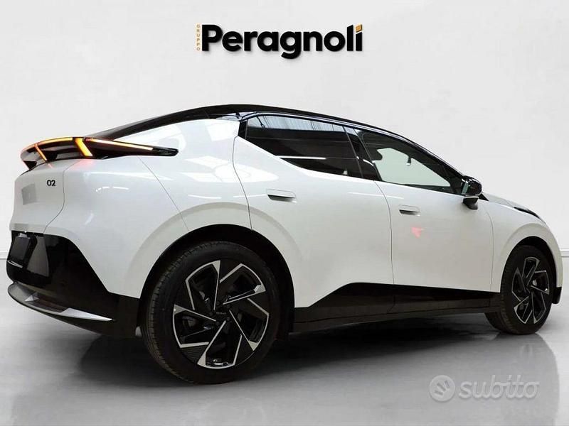 Nuova Lynk & Co 02 2025 Grigio Berlina