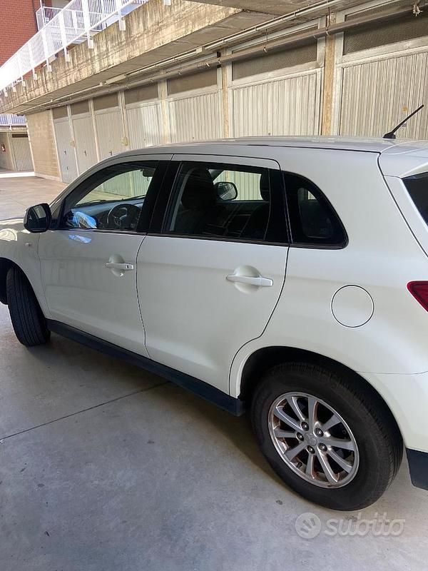 Usata Mitsubishi ASX 150 CV (110 kW) 2011 Bianco SUV