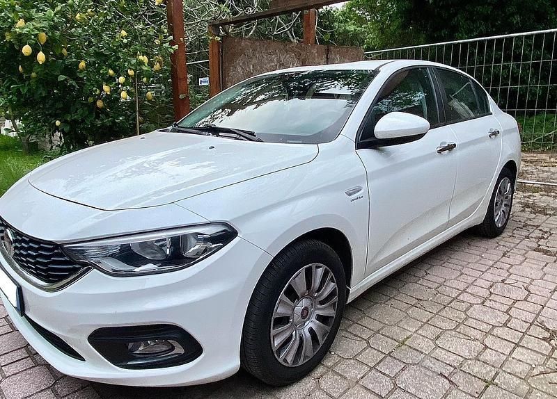 Usata Fiat Tipo Easy 95 CV (69 kW) 2017 Bianco Berlina