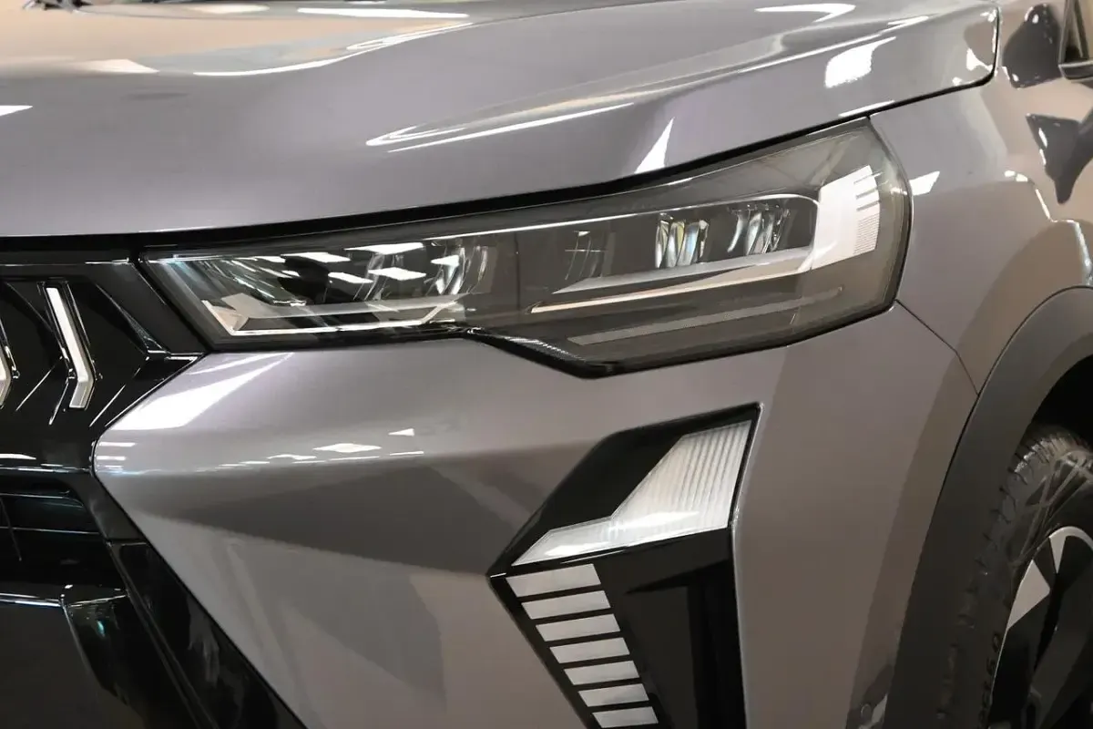 Nuova Mitsubishi Grandis Intense 141 CV (103 kW) 2026 Grigio SUV