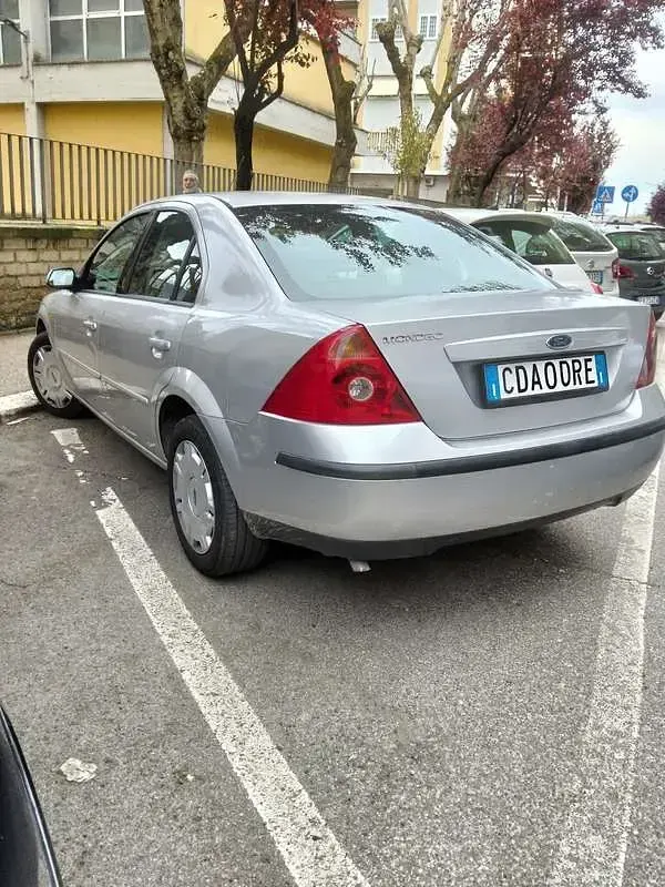 Usata Ford Mondeo 145 CV (106 kW) 2002 Berlina