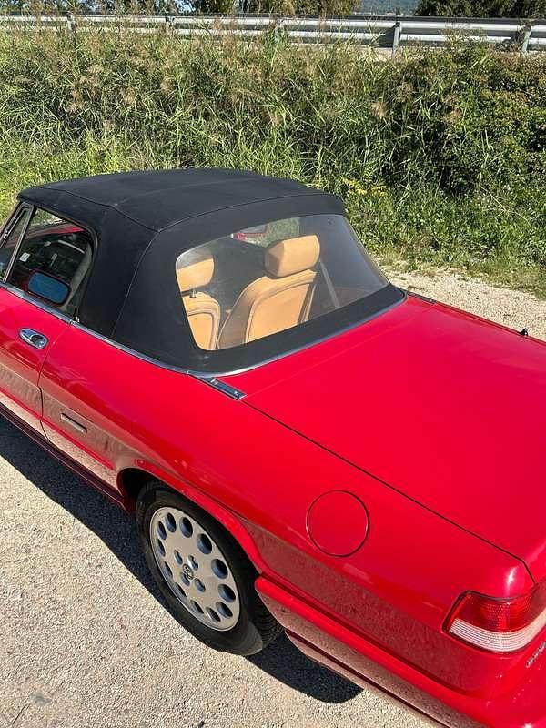 Usata Alfa Romeo Spider 122 CV (89 kW) 1991 Rosso Cabrio