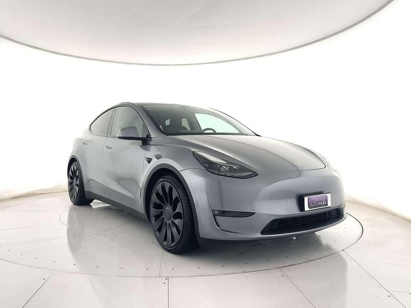 Usata Tesla Model Y Performance 155 kW (211 CV) 2023 Grigio metallizzato SUV