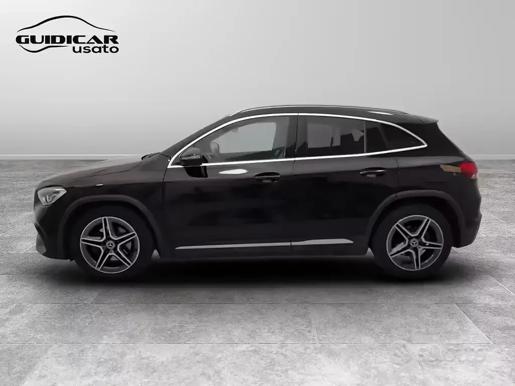 Usata Mercedes GLA200 Premium 150 CV (110 kW) 2021 Nero SUV