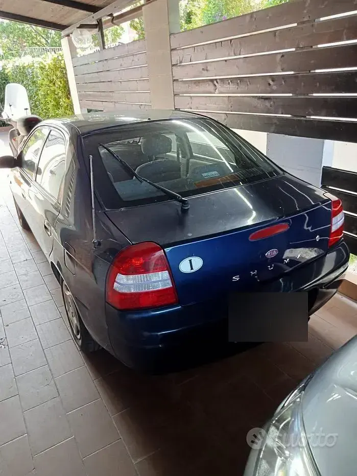 Usata Kia Shuma 88 CV (64 kW) 2000 Bluazzurro Utilitaria