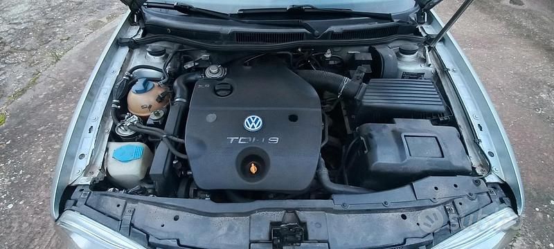 Usata VW Golf IV 90 CV (66 kW) 2001 Grigio Berlina