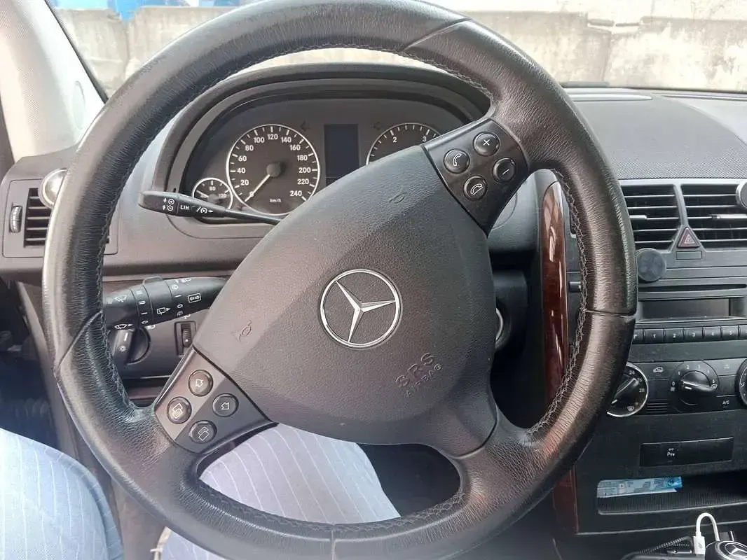 Usata Mercedes A180 Elegance 109 CV (80 kW) 2009 Coupé