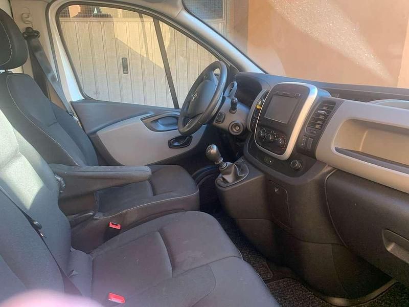 Usata Renault Trafic 145 CV (106 kW) 2017 Monovolume