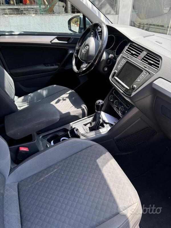 Usata VW Tiguan Business 150 CV (110 kW) 2018 Grigio SUV