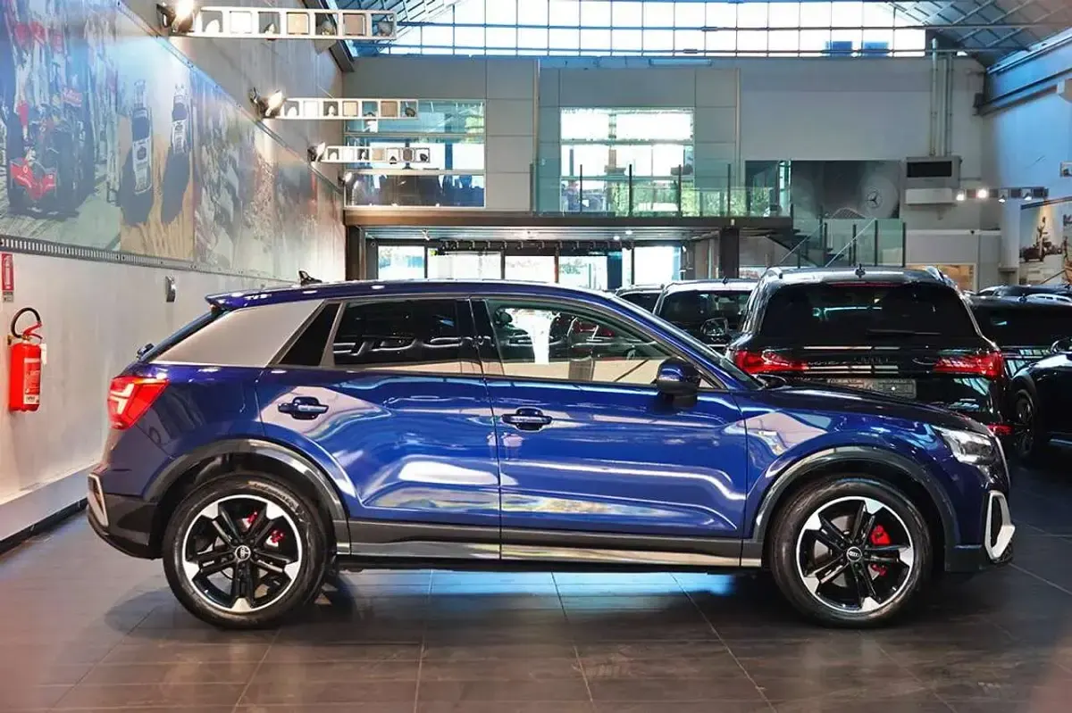 Usata Audi Q2 S-Line 150 CV (110 kW) 2021 Blu/azzurro SUV