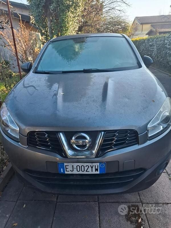Usata Nissan Qashqai 106 CV (77 kW) 2012 Grigio SUV