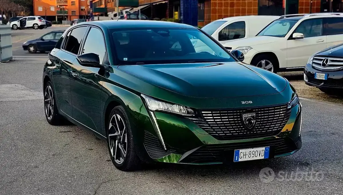 Usata Peugeot 308 GT 131 CV (96 kW) 2022 Verde Berlina