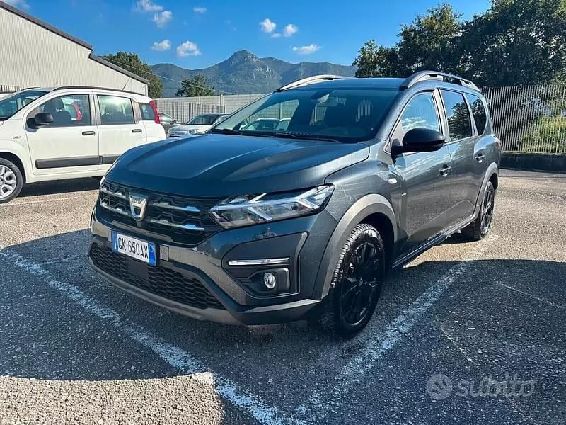 Usata Dacia Jogger Extreme 101 CV (74 kW) 2022 Grigio Monovolume