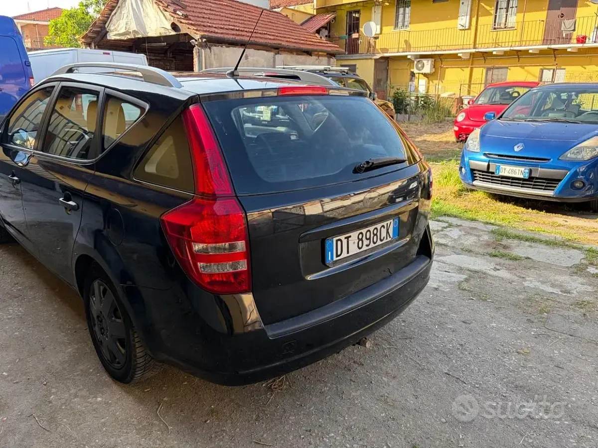 Usata Kia Ceed EX 109 CV (80 kW) 2009 Nero Utilitaria