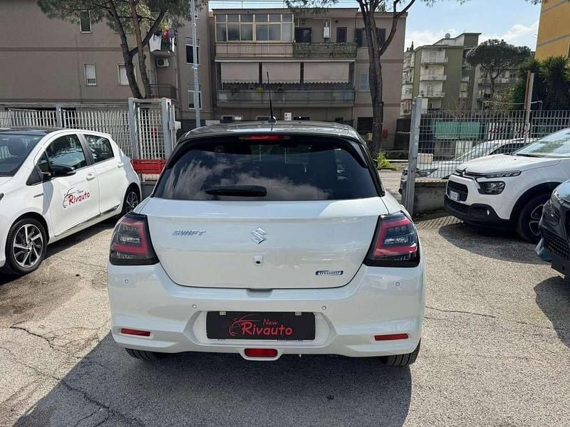 Usata Suzuki Swift 83 CV (61 kW) 2024 Bianco Utilitaria