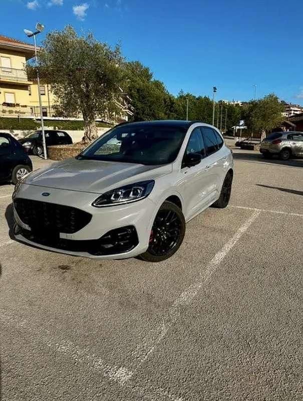 Usata Ford Kuga 152 CV (111 kW) 2023 SUV