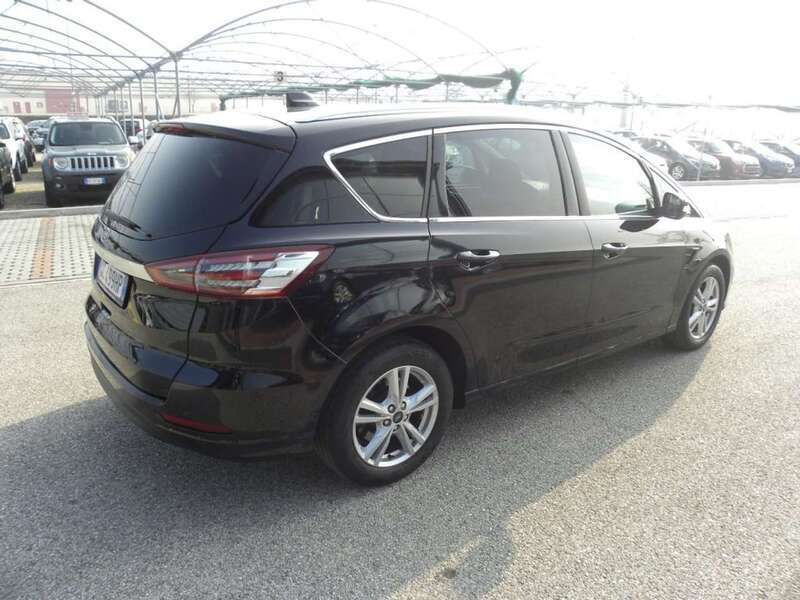 Usata Ford S-MAX S 150 CV (110 kW) 2020 Nero Monovolume