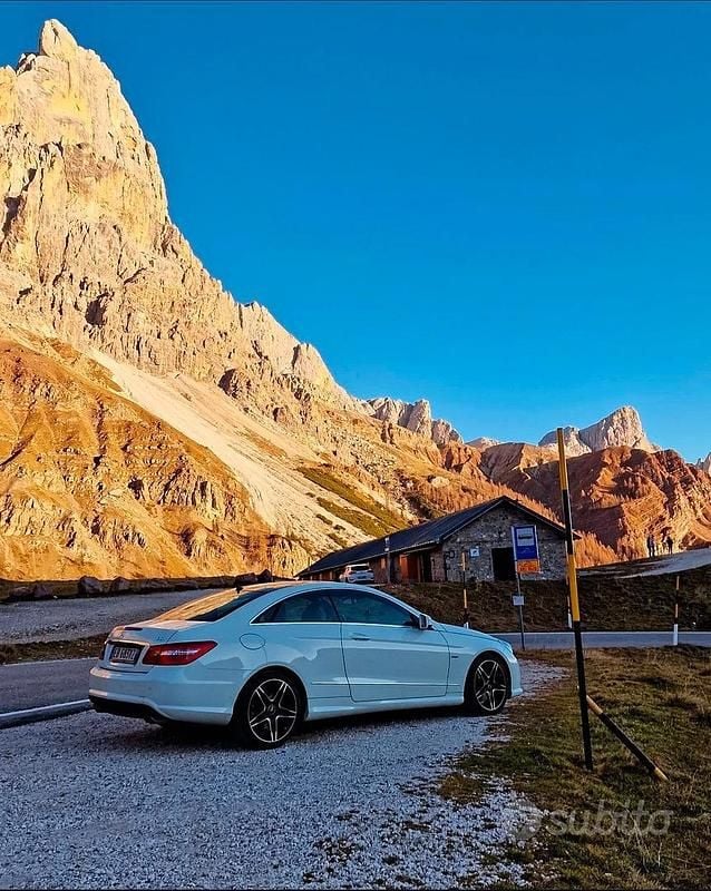 Bianco Usata 2010 Mercedes E350 Coupé | 17.500 € - Immagine 1/4