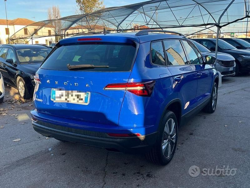 Usata Skoda Karoq Executive 116 CV (85 kW) 2023 Blu metallizzato SUV