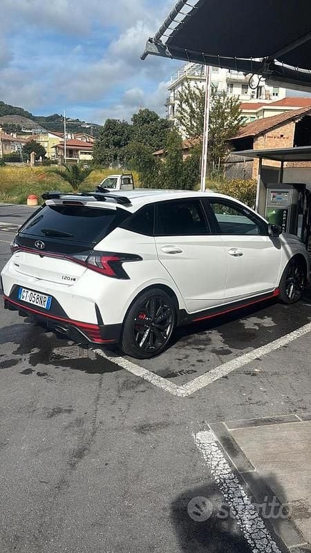 Usata Hyundai i20 204 CV (150 kW) 2024 Bianco Berlina