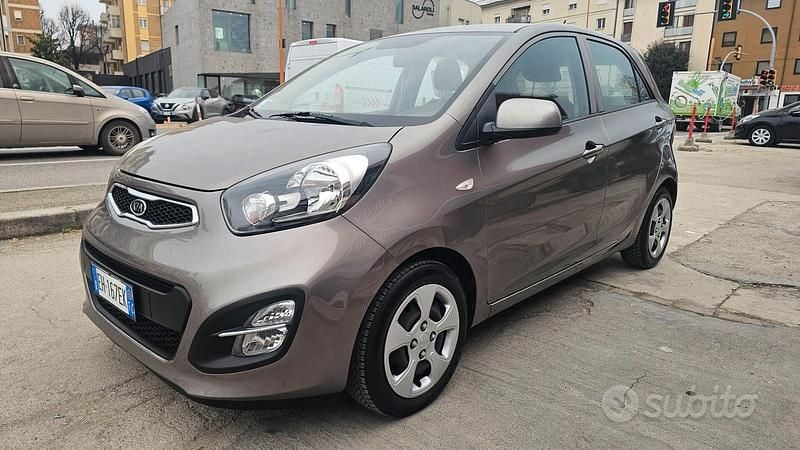Usata Kia Picanto 69 CV (50 kW) 2012 Marrone Utilitaria