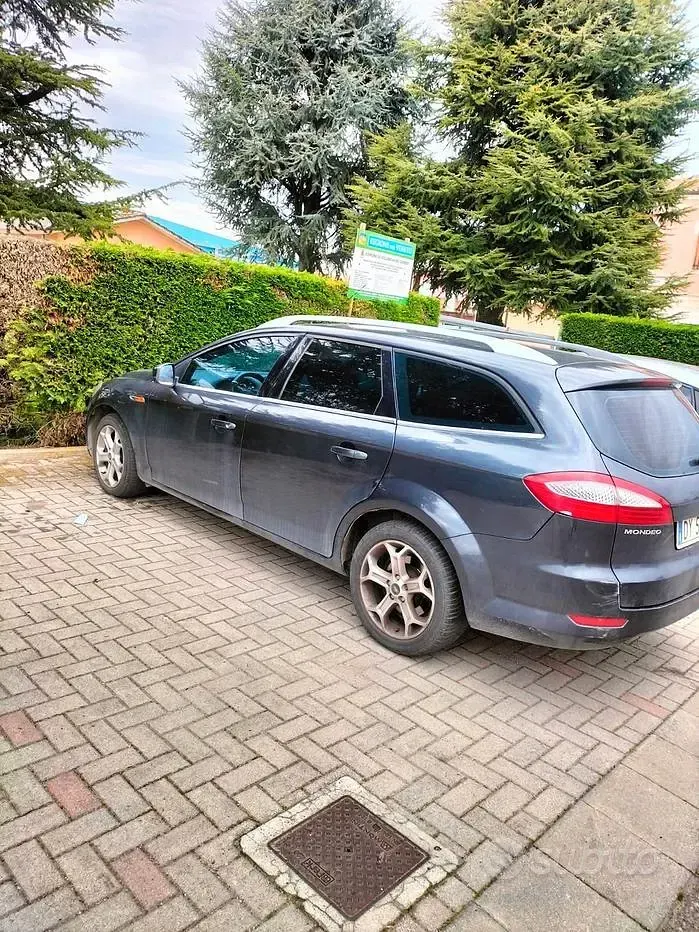 Usata Ford Mondeo 140 CV (102 kW) 2009 Grigio Station wagon